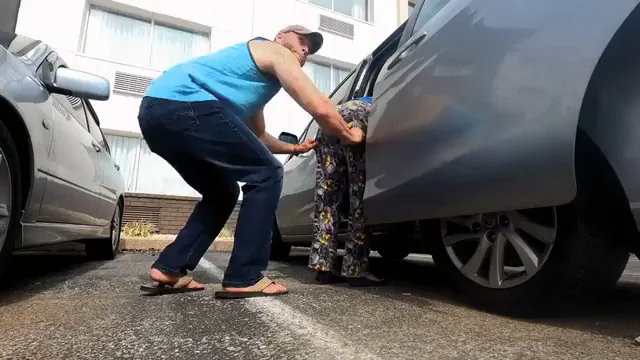 Sammi Starfish Pantsed Bare Ass Prank Fest 🍑😈