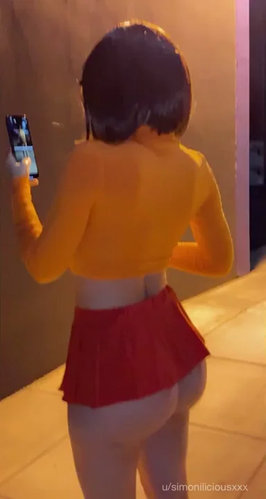 Bimbos Do It Better: Booty Tease Slut 💋🍑
