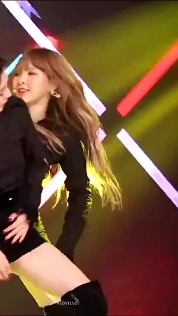 Irene's Thicc Ass Twerk in Shiny Shorts 🔥🍑