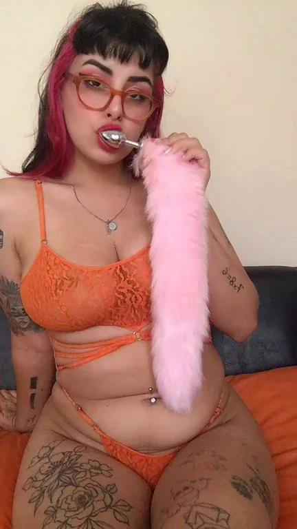 Hi baby, do you like this? Daily Content in @Cuervita, Always Uncensored SALE ONLY %50 OFF / Big Breats, cute latin girl - blowjob - anal play / Sex tape / Customs .I post daily at least 2 times a day Sexting 24/7. Dick Rates. Consult comments. I want to make you CUM