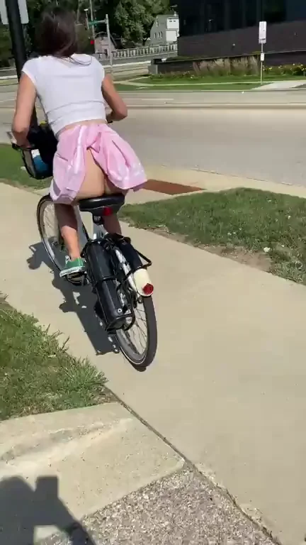I had the dildo on my bike seat the entire ride