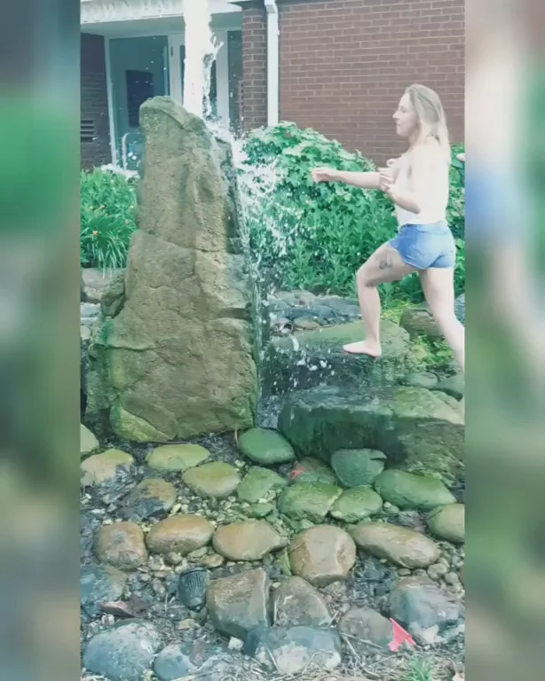 🔥 Slutty Public Flash at Town Hall Fountain! 😈💦