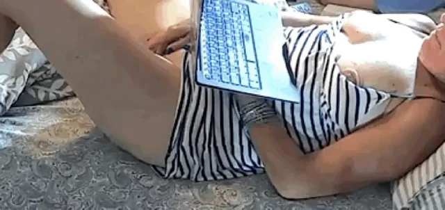 Nerdy Slut Studies While Fingering Her Wet Pussy 😈📚💦