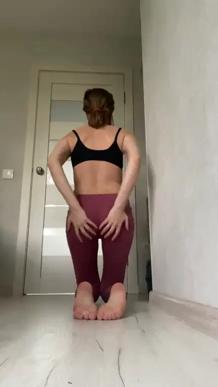 I want to let one lucky Redditor cum on my ass multiple times