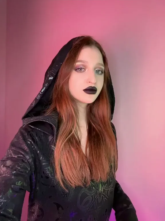 🖤 Goth Slut's Black Lip Smudges All Over Your Face 😈💋