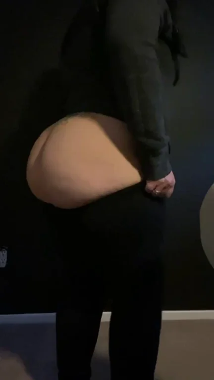 Hope you guys like bouncy butts