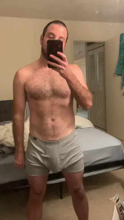 Quick Peek at My Thick Cock Bulge 😈🍆