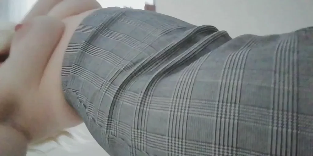 Do Ya Like This Juicy Upskirt Tease? 👅🍑
