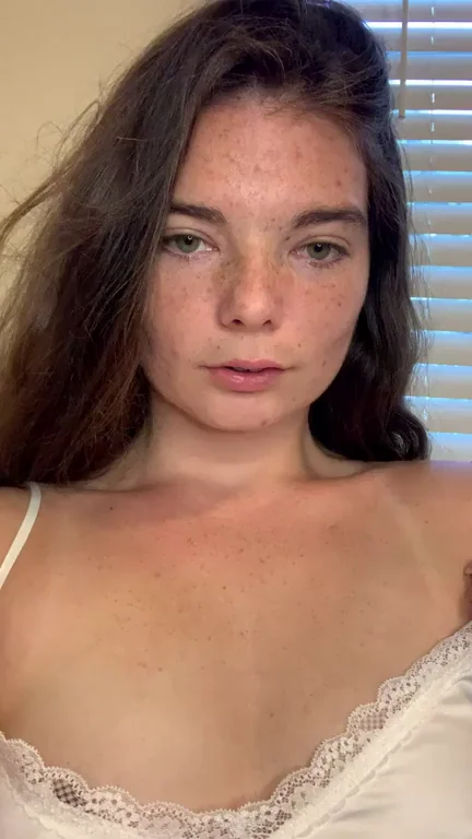 Small Titties Crave Your Attention Too 😘👅