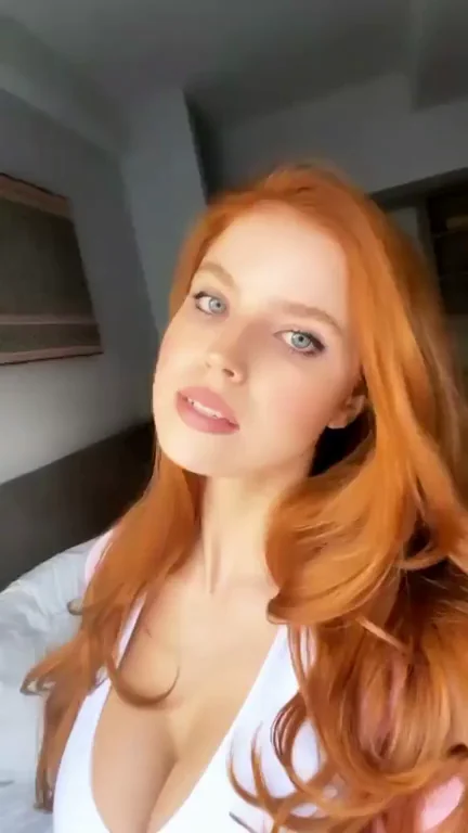 Emily Deyt-Aysage (@emilydeytaysage)