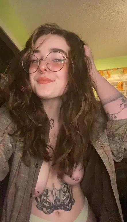 My kink is neglecting adult responsibilities and trying to make strangers cum instead