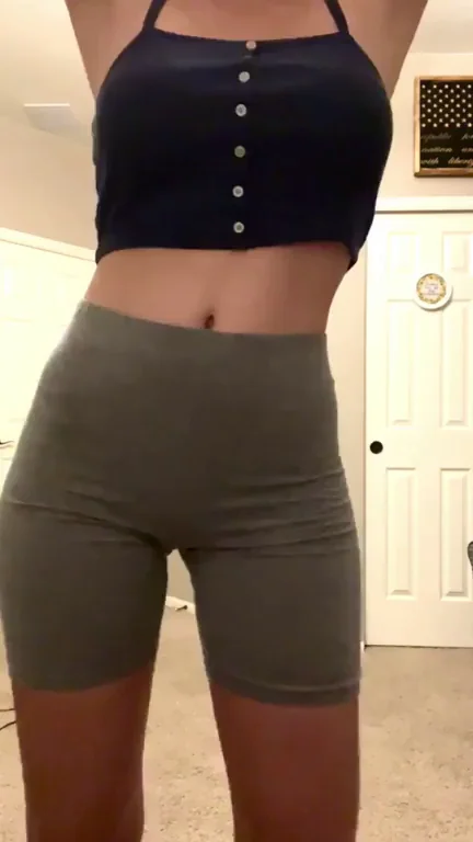 🍑 Tiny Shorts Hugging My Juicy Ass - Watch Me Tease! 🔥