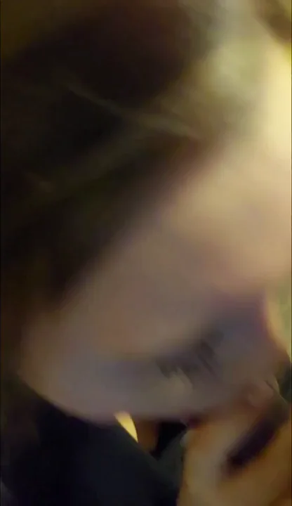 Cock-Sucking Cumslut MILF Worships BBC 🐓💦👅