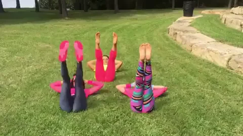 Nina Dobrev & Hot Friends Spreading Legs Wide in Yoga Slutwear 😈🍑