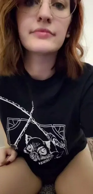 Here to drop my tits on your face ?