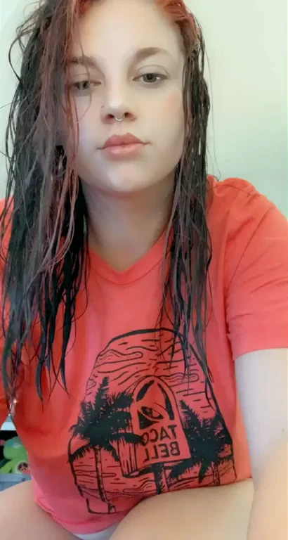 Mom bod of 2, just wanted to drop my tits for you ?