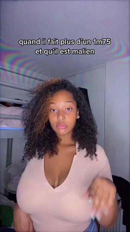 🔥 Busty Ebony Babe's Massive Tits Can't Hide! Post #38 💦