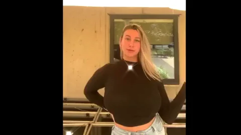 Bouncy in black