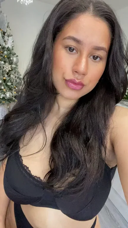 Breed This Thick Brown Teen Slut on Date 1? 😈🍑💦