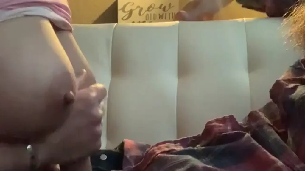 Evaoncam's Big Tits First Anal Creampie Pound 💦🍑🔥