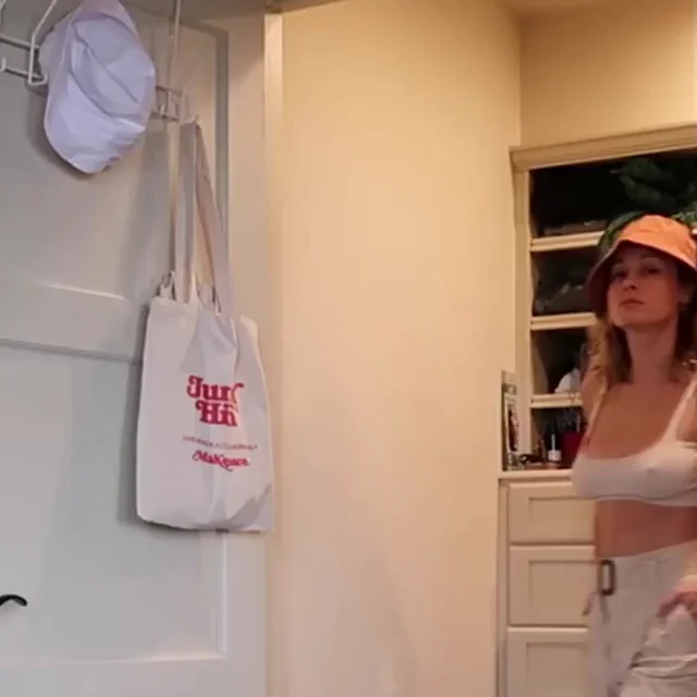 Brie Larson's Slo-Mo Titty Jiggle Tease 🔥🍈🍈