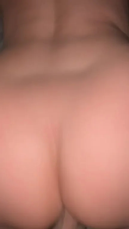 How's my twerking for an amateur?