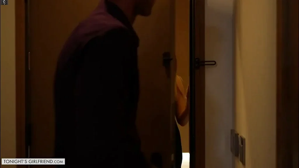The ass jiggle of Cadence Lux