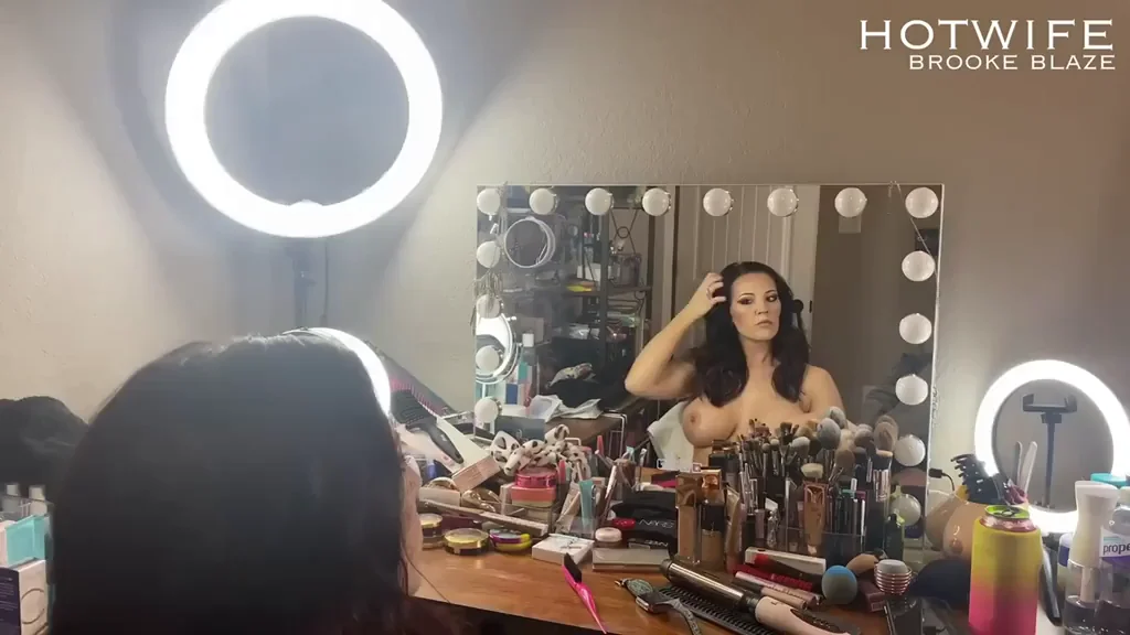 Hotwife Trash-Talking While BBC Pounds Her Wet Pussy 😈🍆💦