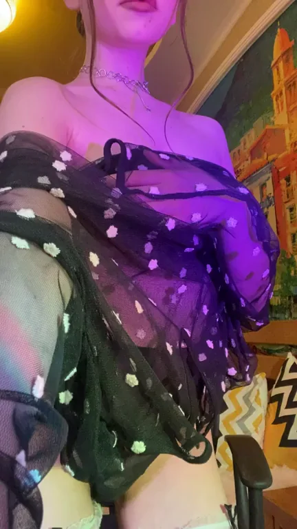 Cum fuck me in the hotel please
