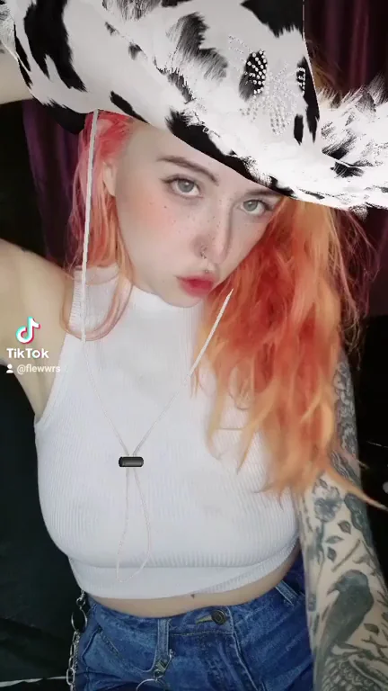 Moooomma Cowgirl Tease 🐄😈🍑