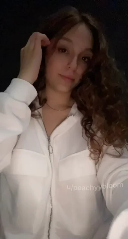 Do u like the way i reveal my teen boobs?