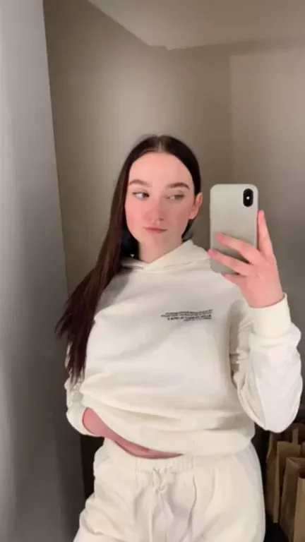 🛒 Shopping Fantasies: Busty Babe's Hoodie Tease & Bra Flash 😈🍈🍈