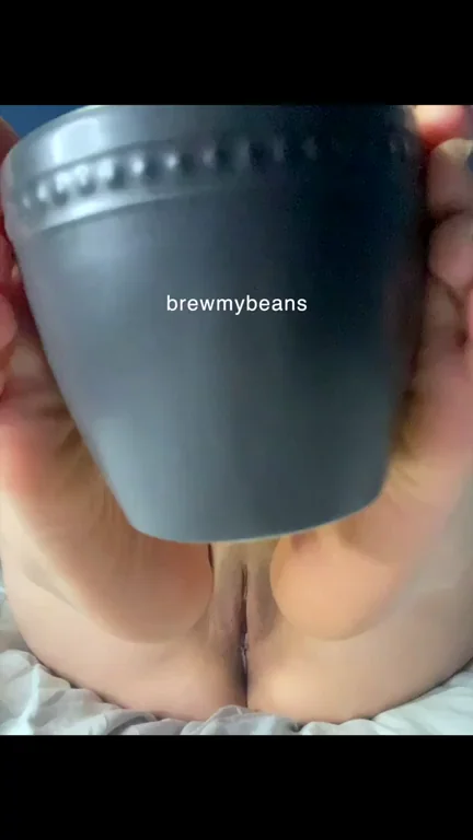Rest Your Cock on My Juicy PAWG Pussy? 🍑💦