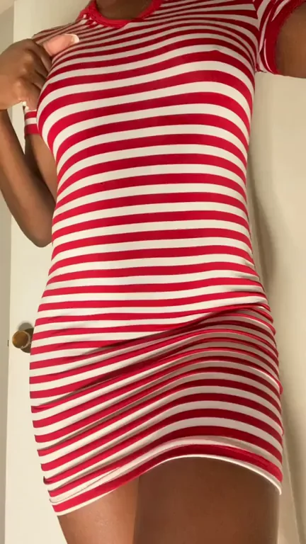Ebony TikTok Slut Begs: Cum Use My Juicy Booty & Small Tits 🍑💦