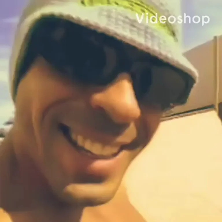 Nothing like a nostalgic nut, Outdoor Public - Porn GIF by papiaddy