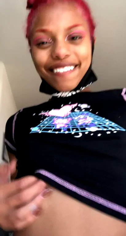don’t usually post face but thought u would think i was cute ??