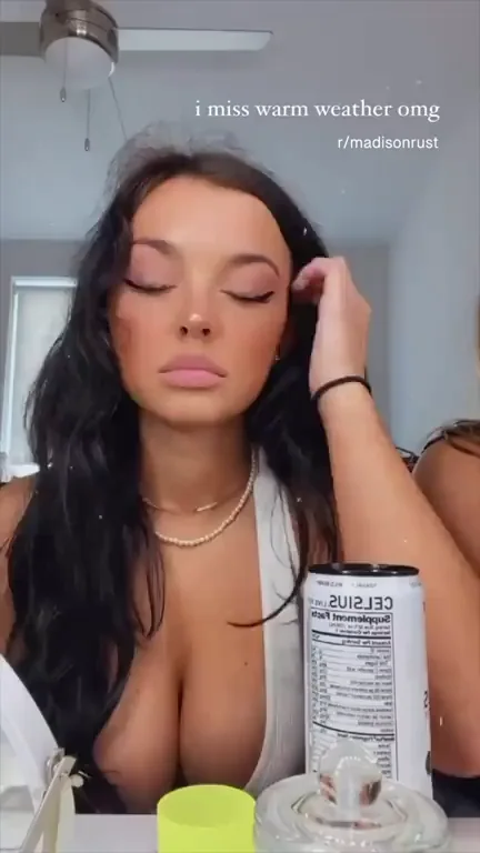 Boobs Brown Eyes Hair Porn GIF by everyuse8060