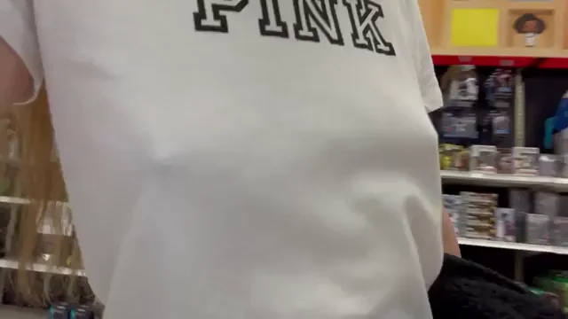 Store Slut's Pokies Bouncing Wild