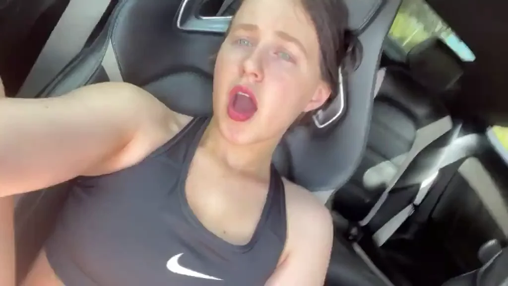 Car Slut Begs: Eat My Juicy Pussy Lips? 😈👅🚗