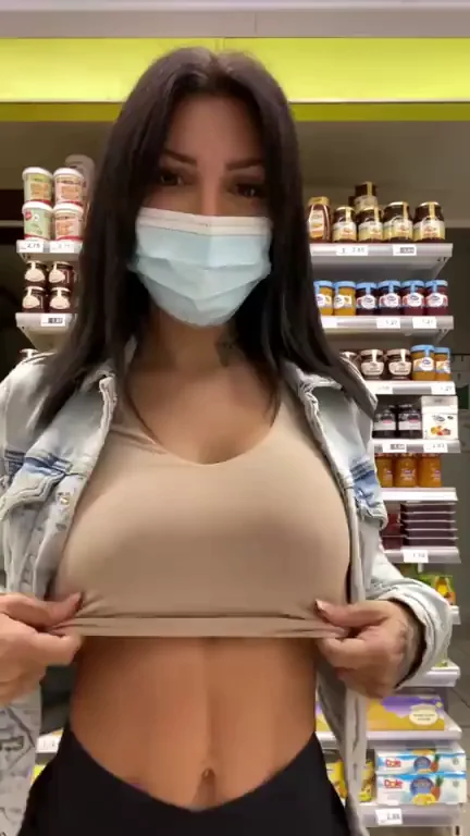 Excuse Me Sir, Where Can I Find Some Tits? 😈🍈🍈