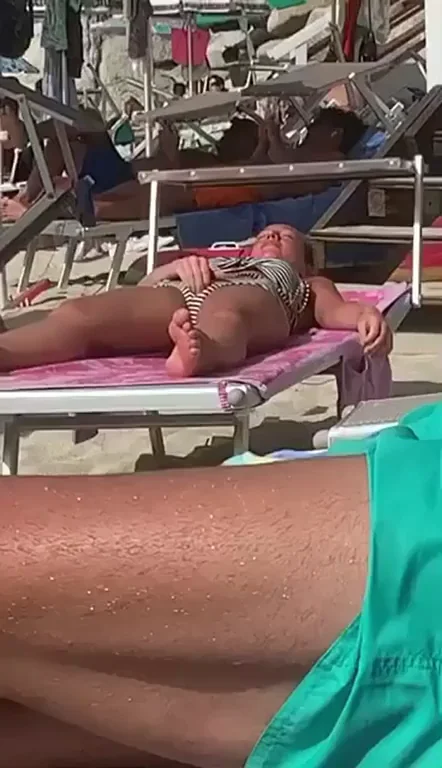 Sunny Beach Slut Rubbing Her Wet Pussy 😈☀️