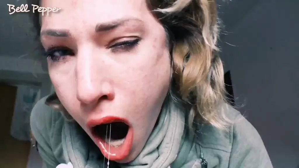 A little deepthroat and a little bit spit [oc]