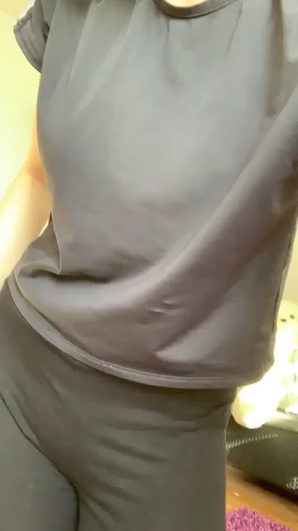 Curvy Nerd Slut Begs: Older Daddies Love My Thick Body? 🍑👓💦