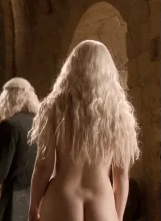 How did you react to this Emilia Clarke’s reveal(GOT)?