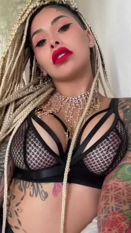 Leona La Queen's Massive Fake Tits in Fishnet Lingerie 🔥🍑