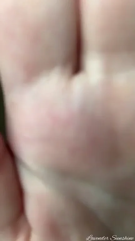 let me move my hand real fast….