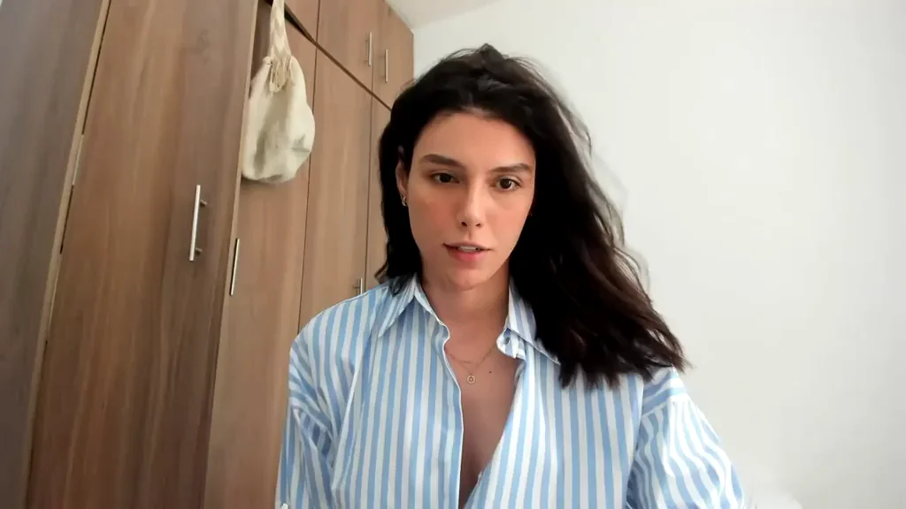 Carolina Ramirez revealing her monster ?