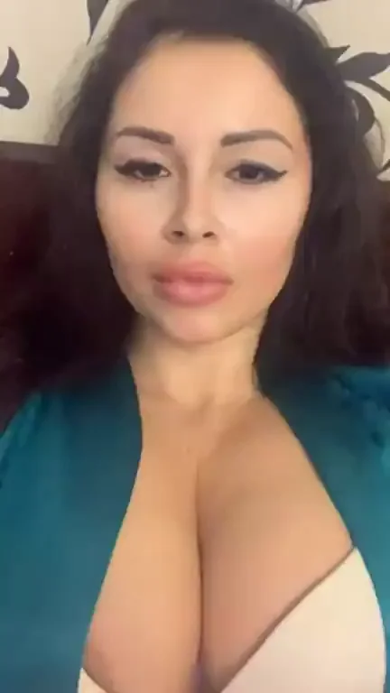 Which part of the body do you put between them