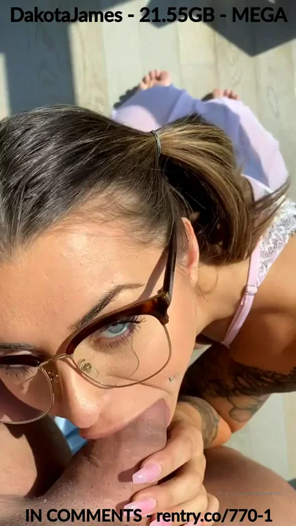 Dakota James' Hypnotic Eye-Fuck Blowjob & Slutty Ass Spread