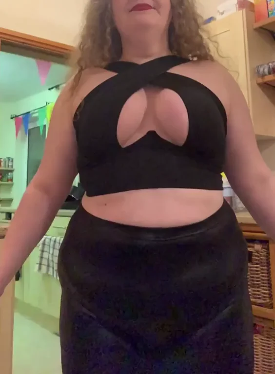 Just a bouncing slut blessing your timeline
